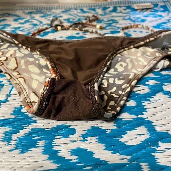 Brazilian String Bikini Cheetah Ruffled Lg - Picture 8 of 11